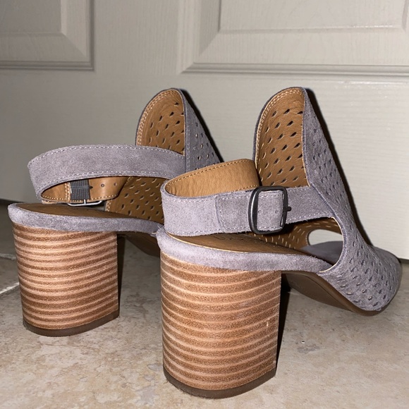 Gray summer heels - Picture 2 of 5